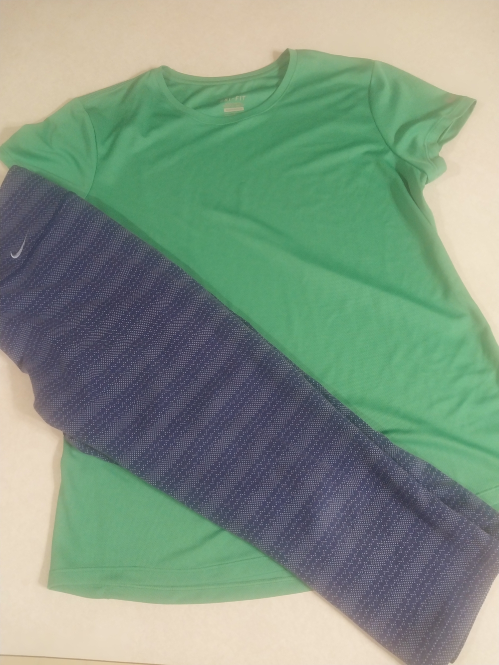 Nike Blue Patterned Leggings with Green Athletic Tee